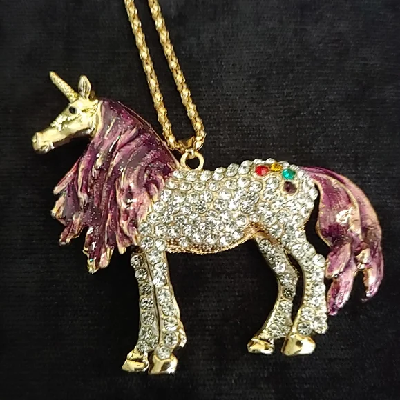 Beautiful Unicorn Necklace - Picture 2 of 6